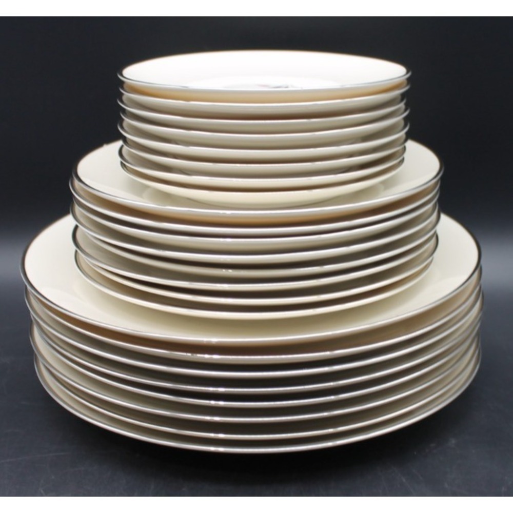 Franciscan Carmel Fine China 3 Piece Place Setting Lot of 8 Dinner Salad Bread